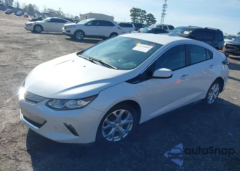 2017 Chevrolet Volt Premier z USA, uszkodzony, nr VIN 1G1RB6S56HU187500